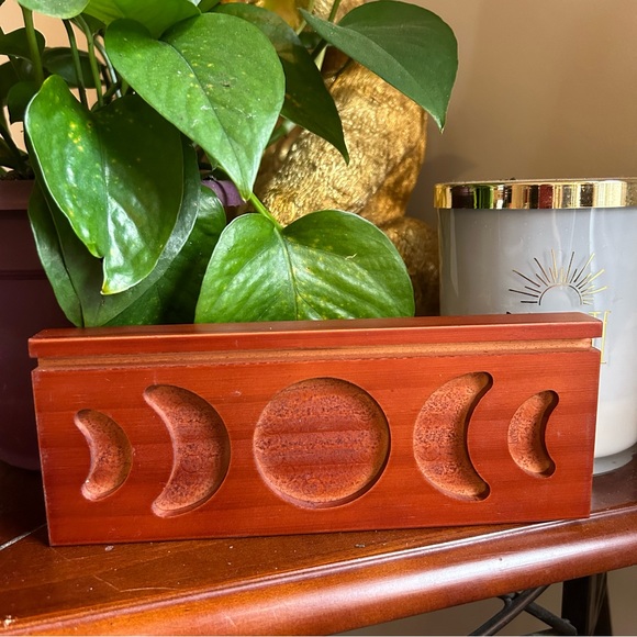 Tarot card stand - Picture 2 of 2